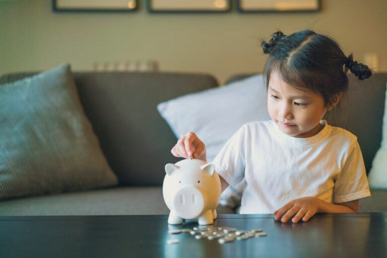 Good Habits For Kids: Saving & Growing Money in Singapore